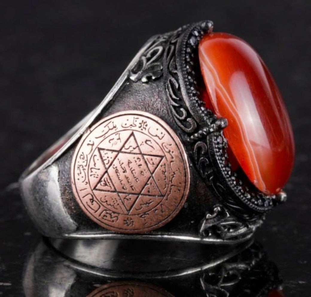 Side view of 925 sterling silver ring with copper-bronze Solomonic seal